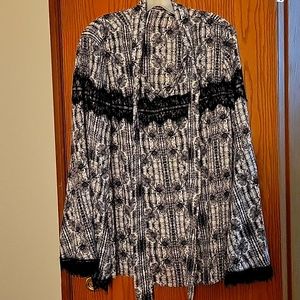 Black and white bell sleeve women's blouse